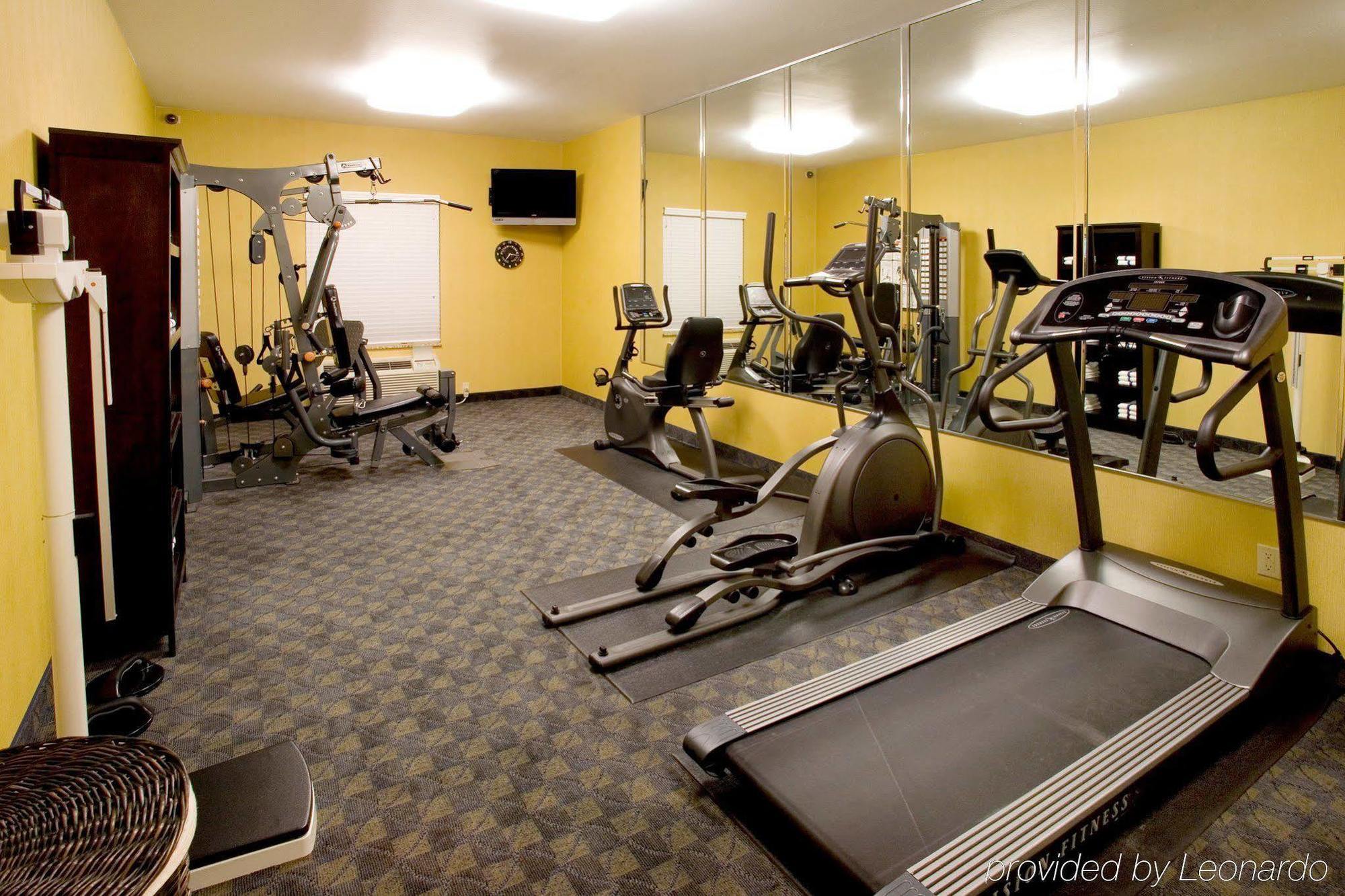Holiday Inn Express Hotel And Suites Falfurrias Екстериор снимка